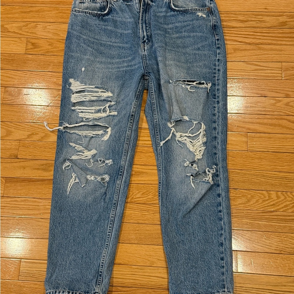 Zara Women’s Relaxed Ripped Blue Jeans